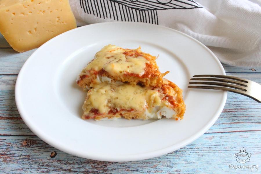 Омлет с паприкой, кунжутом и сыром