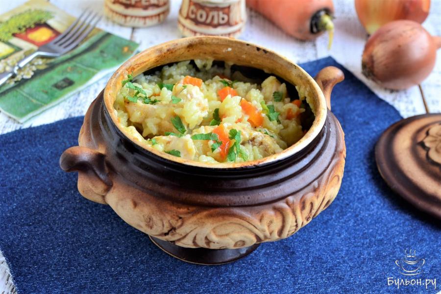 Рис с курицей в горшочке