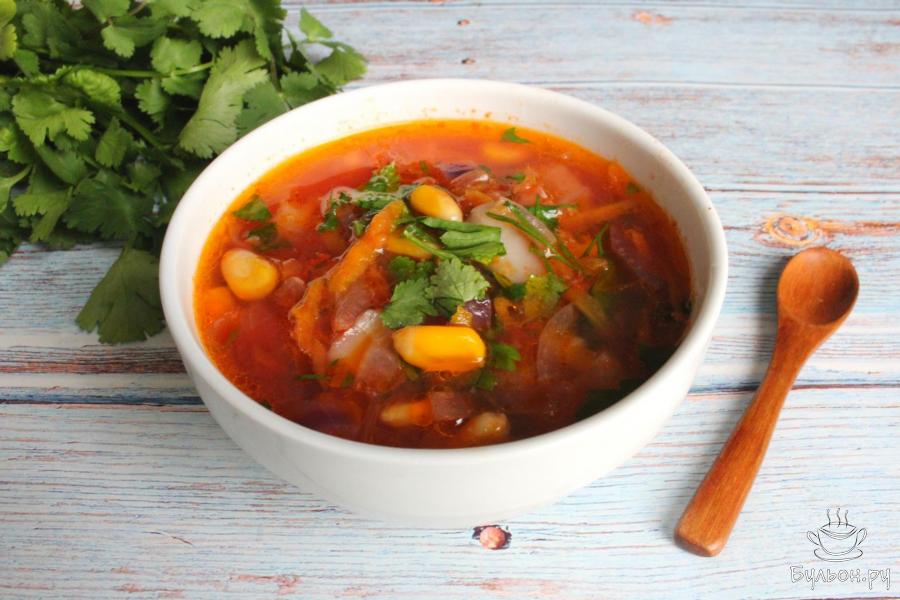 Постный томатный суп с кукурузой и овощами