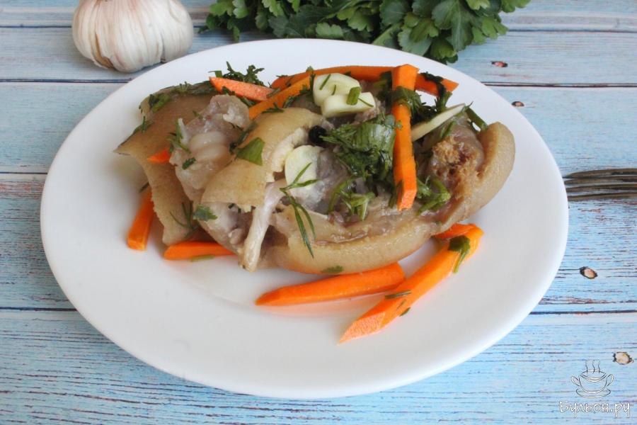Маринованные свиные ножки Можож по-армянски