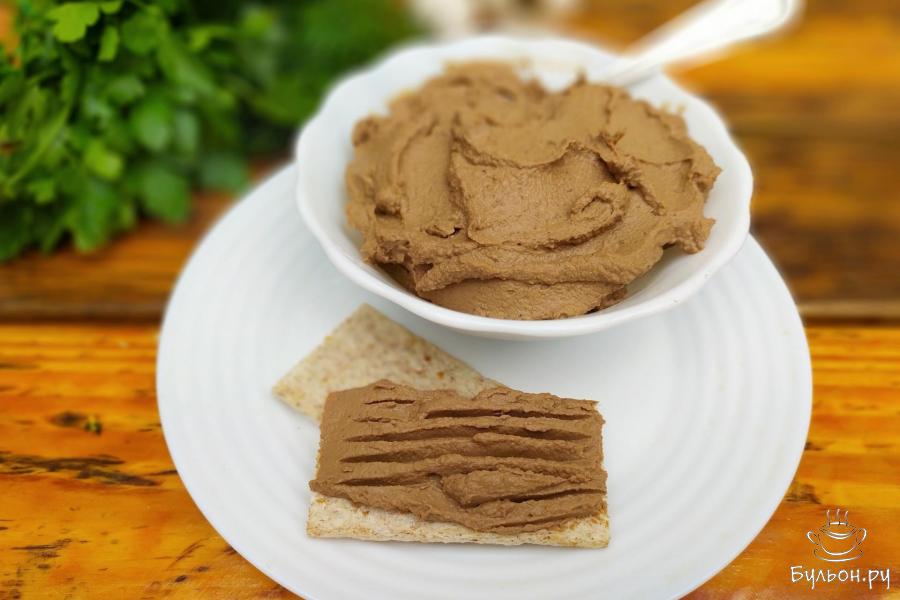 Нежный паштет из куриной печени с морковью и луком