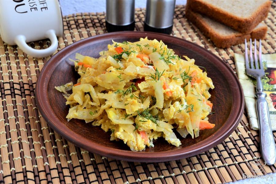 Капуста с яйцом в мультиварке