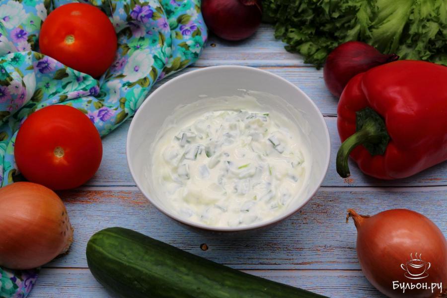 Сметанный соус с зеленым луком