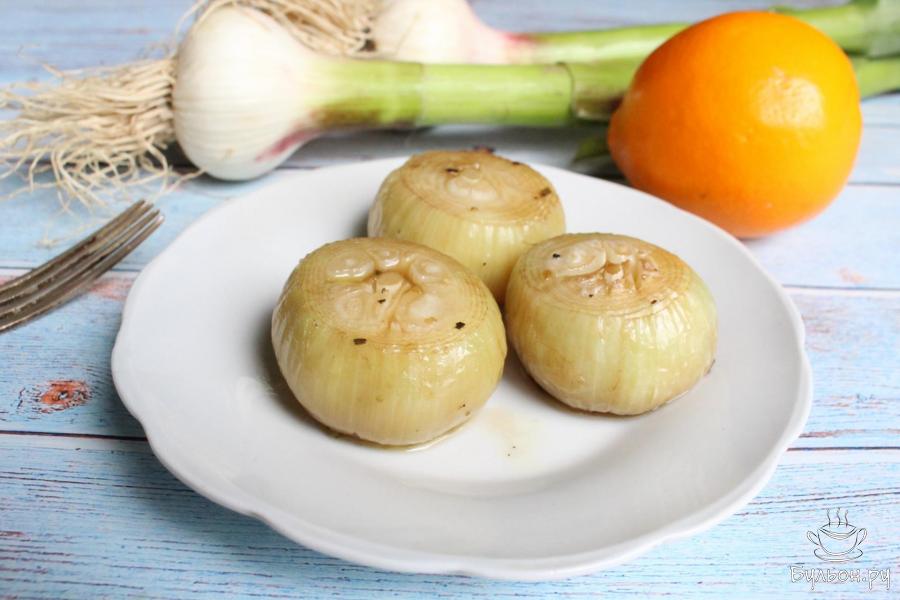 Пикантный молодой чеснок в фольге