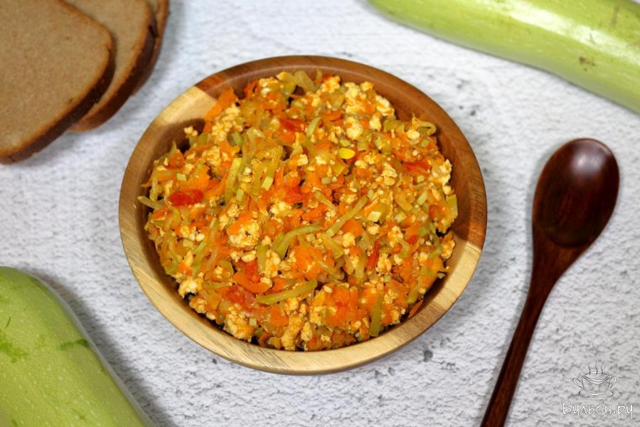 Овощи с фаршем, тушеные без масла