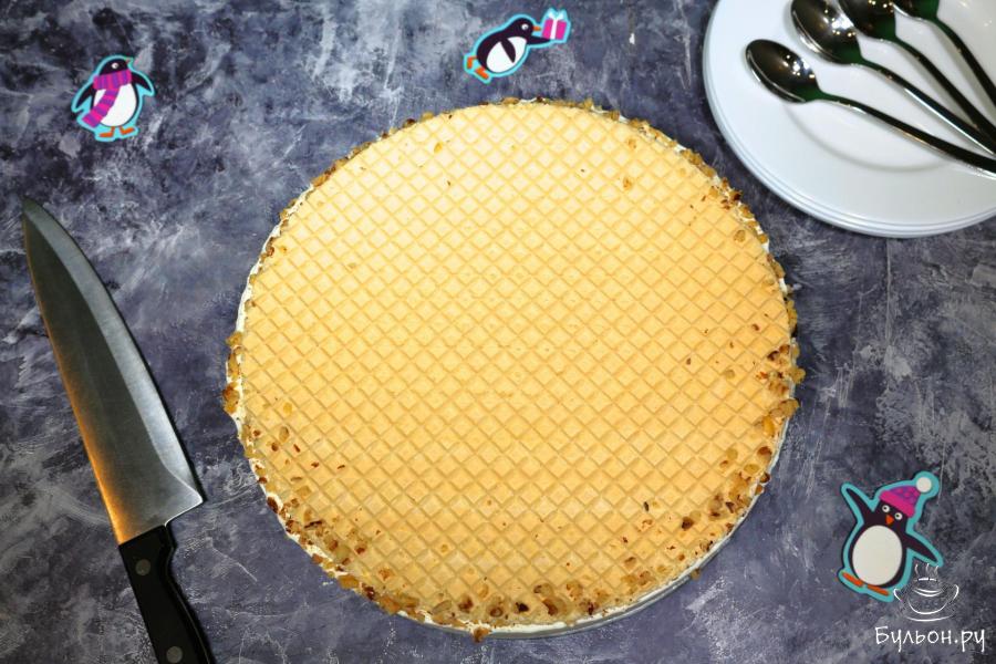 Мороженое из сливок и сгущенного молока в вафельных коржах