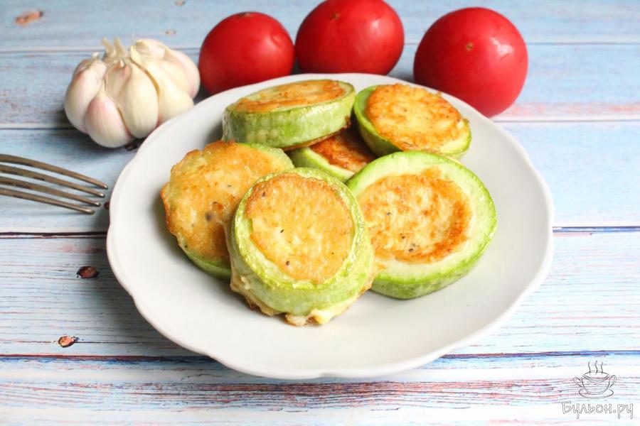 Кабачковые оладьи в кабачковых кольцах