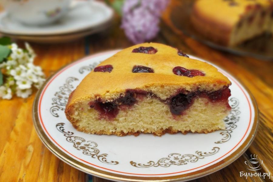 Заливной пирог с вареньем