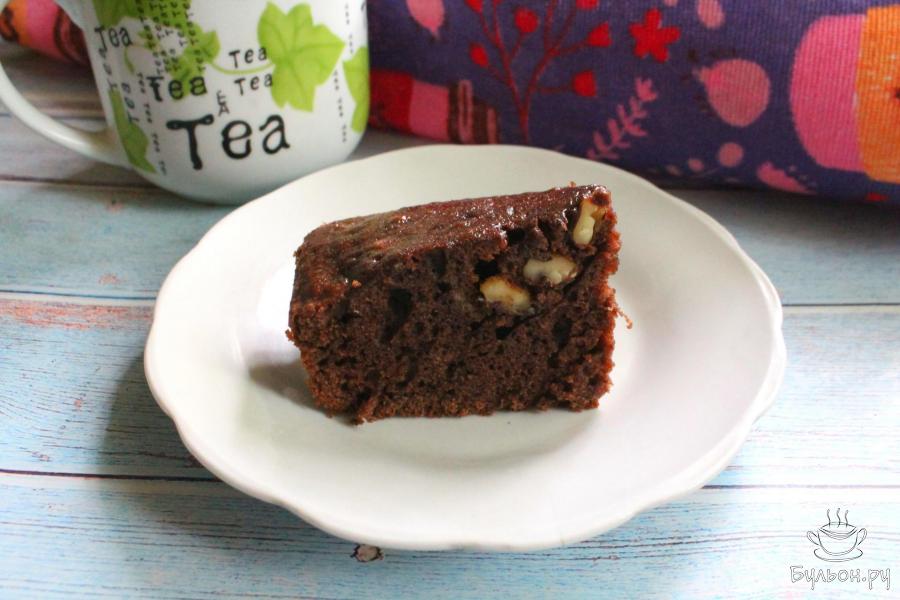 Шоколадный кекс с грецкими орехами