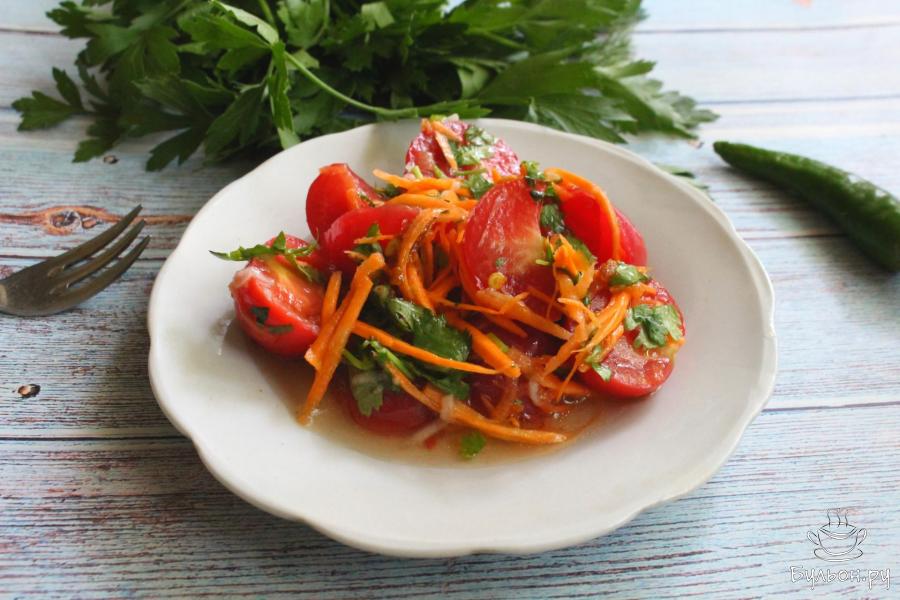 Маринованные помидоры с морковью по-корейски