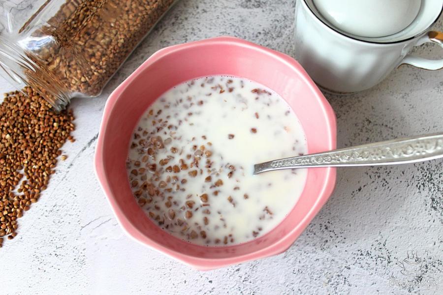 Сладкая гречневая каша с молоком