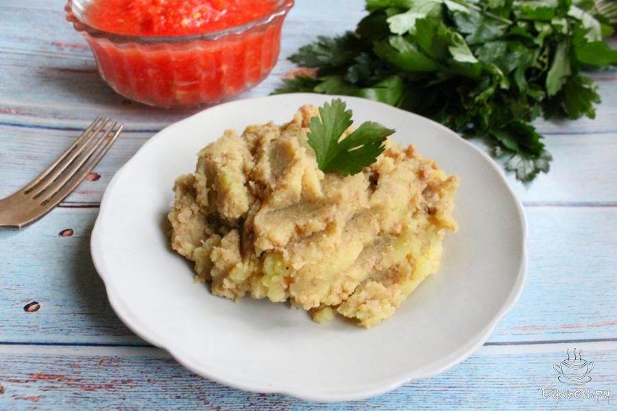 Пюре с куриной печенью и луком