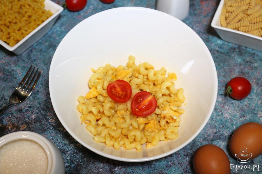 Сладкие макароны с яйцом