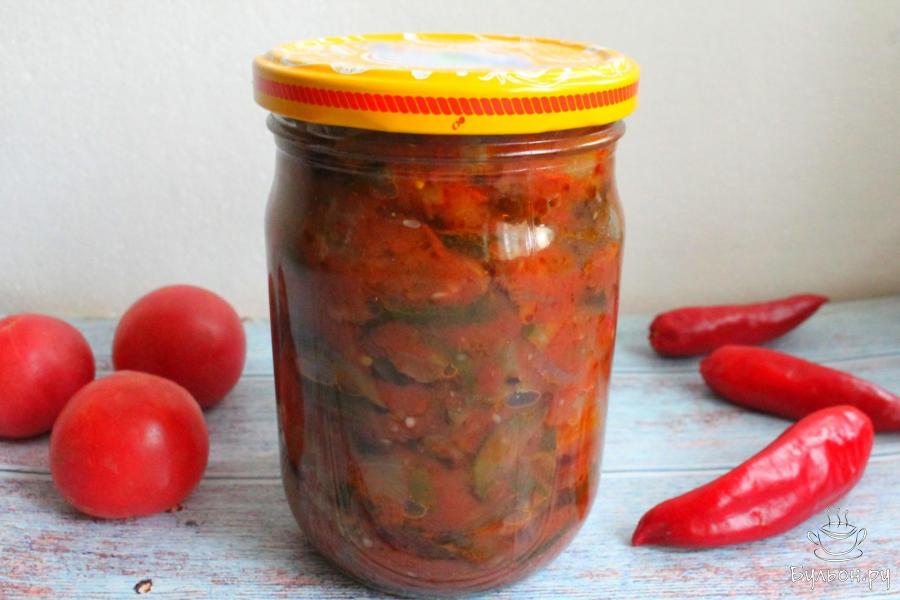 Салат из огурцов и баклажанов в томатном соусе на зиму