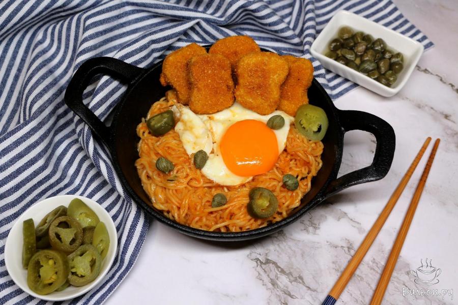 Острая лапша быстрого приготовления с сыром