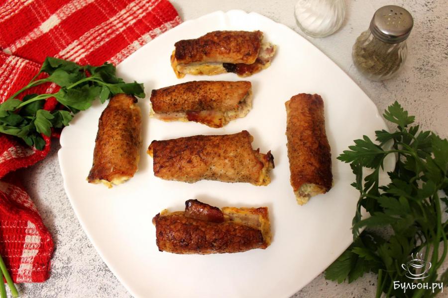 Рулетики из свинины с плавленым сыром и грудинкой