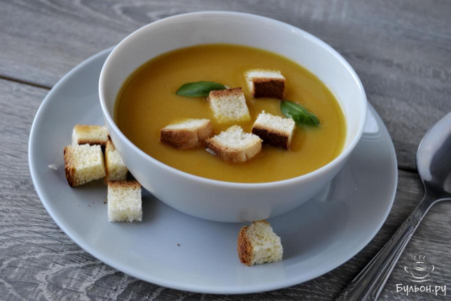 Суп-пюре с тыквой на курином бульоне