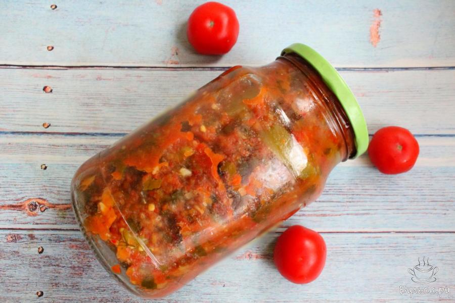 Зеленые помидоры в аджике на зиму
