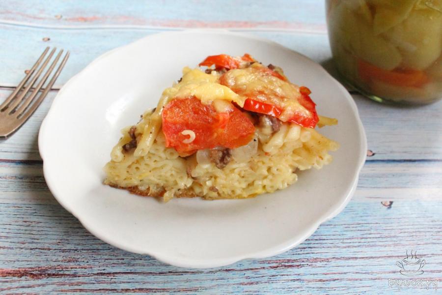 Запеканка из спагетти с мясным фаршем и сыром