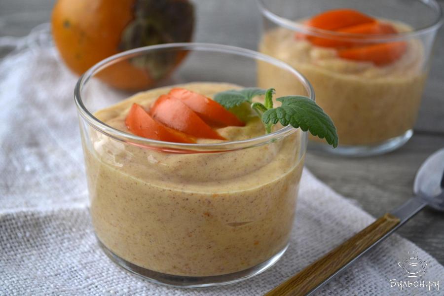 Густой смузи из хурмы, банана и кефира