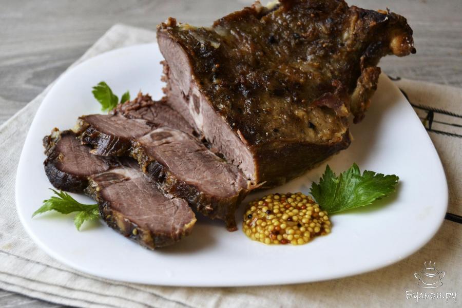 Говядина, запеченная со специями в рукаве, в духовке