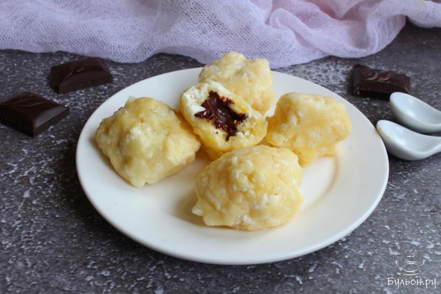 Ленивые вареники с горьким шоколадом