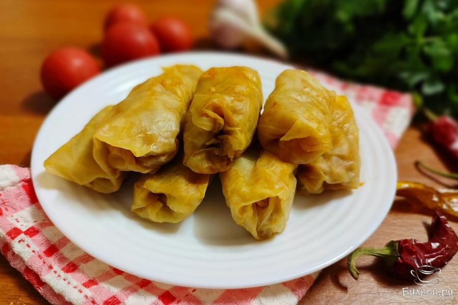 Классические голубцы с кетчупом и чесноком