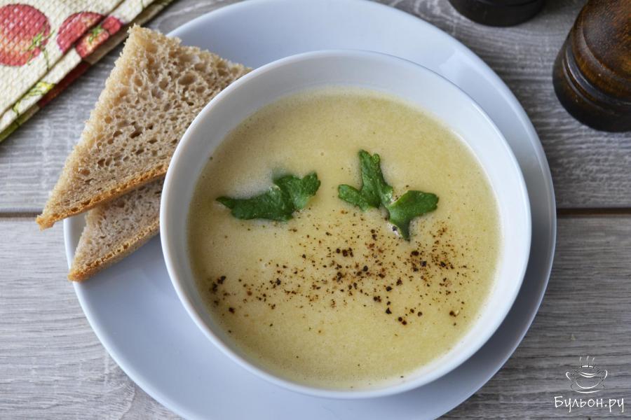 Суп-пюре из чечевицы на говяжьем бульоне