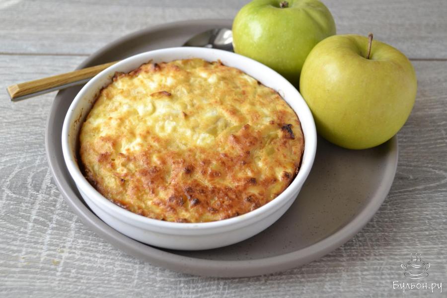 Запеканка из творога, яблока и кукурузной муки в духовке