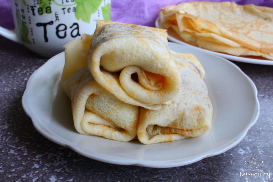 Тонкие блинчики с вишней