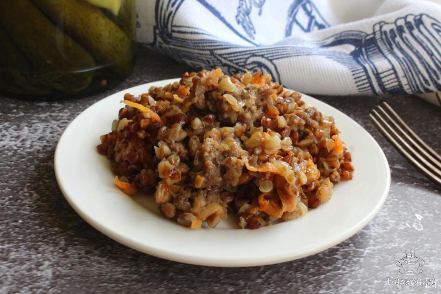 Гречка с мясным фаршем и овощами