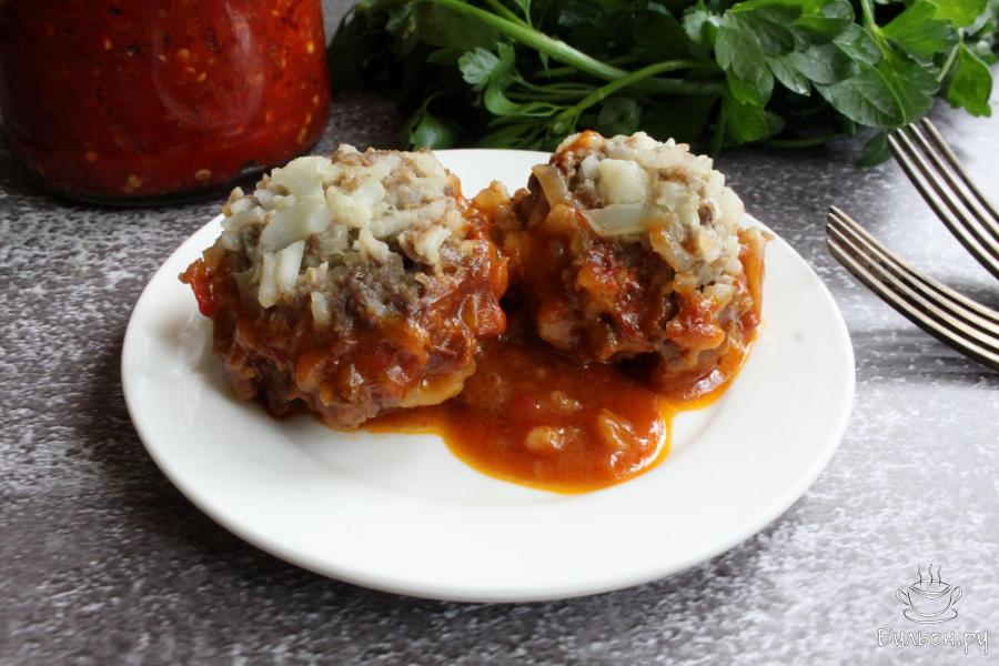 Мясные тефтели с цветной капустой в томатном соусе