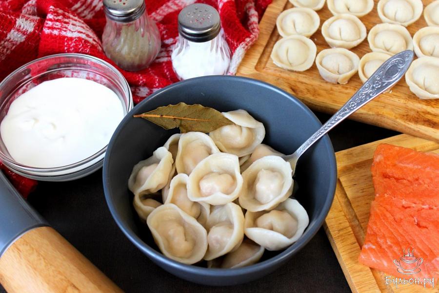 Пельмени с форелью