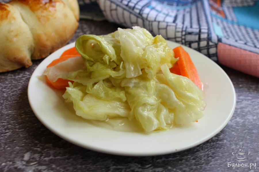 Маринованная капуста с морковью и чесноком
