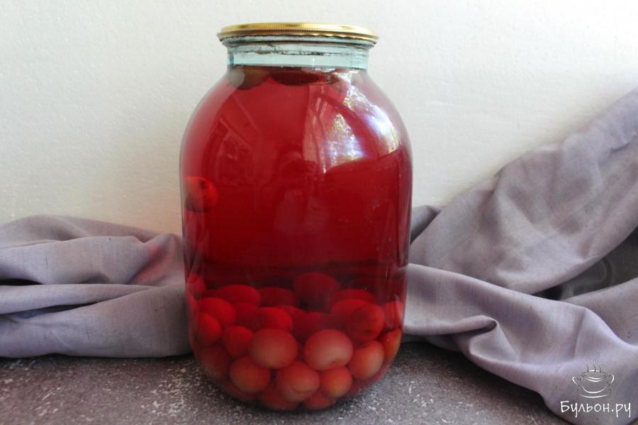 Компот из белой черешни и вишни на зиму