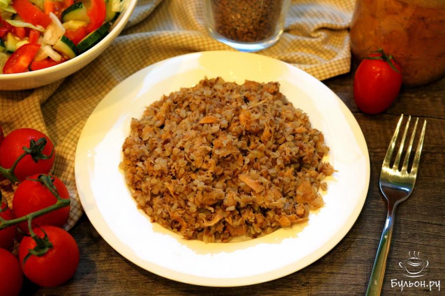 Гречка с тушенкой