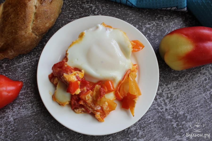 Яичница с овощами в духовке