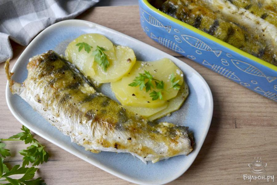 Судак с картошкой, запеченный в духовке