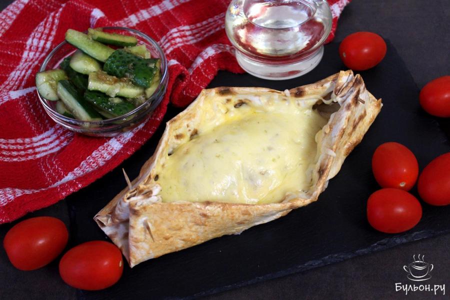 Куриные грудки в лодочках из лаваша