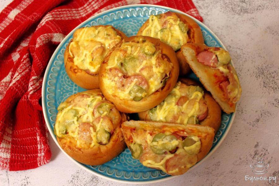 Смаженка с сосисками и сыром