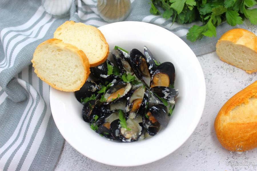 Мидии в сливочном соусе с пармезаном