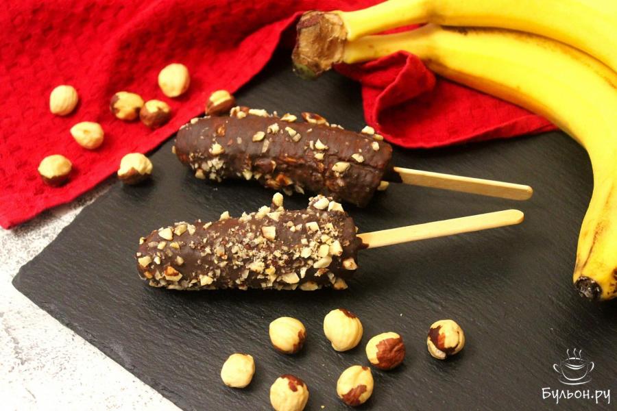 Бананы в шоколаде с орехами