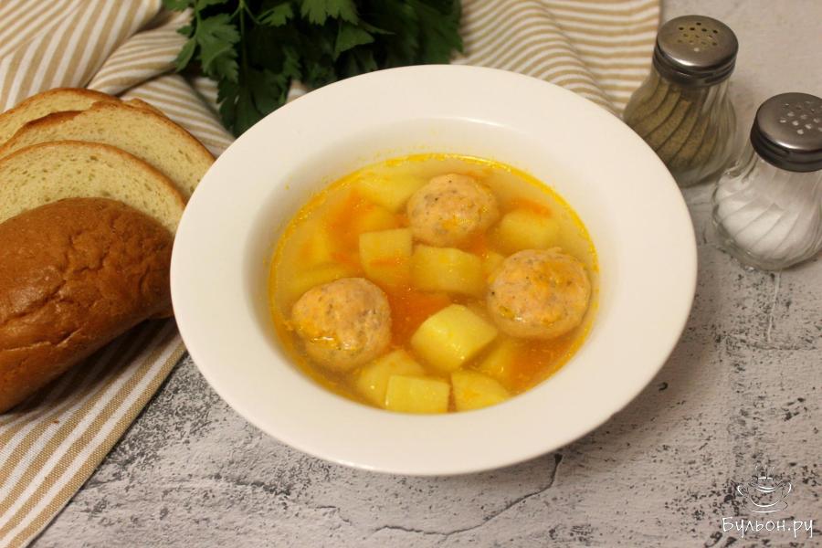 Рыбный суп с фрикадельками из лосося