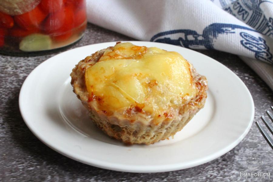 Мясные кексы с сыром в формочках