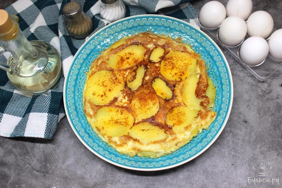 Омлет с картофелем и сыром