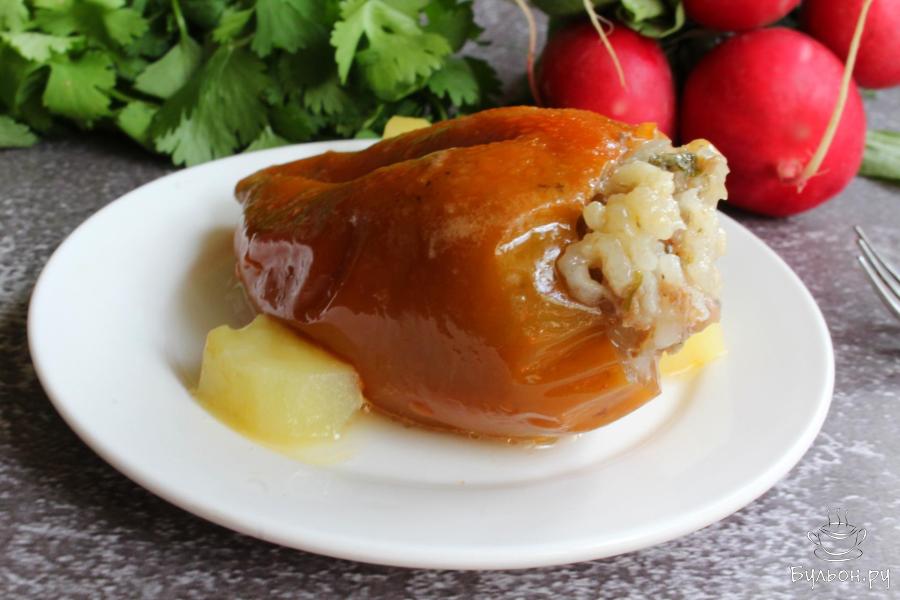 Консервированные перцы, фаршированные мясом и рисом