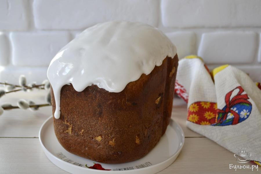Кулич в хлебопечке с изюмом и черносливом