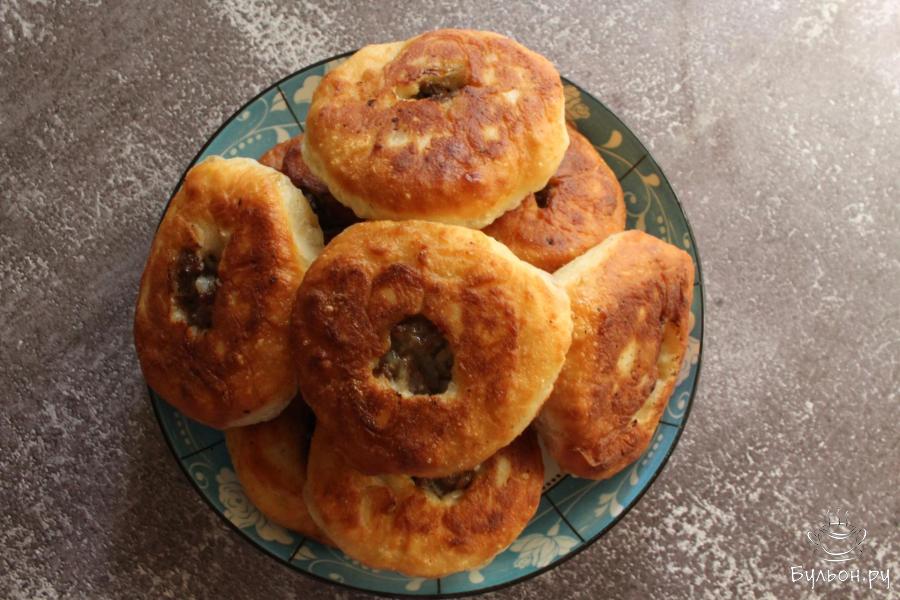 Дрожжевые беляши на молоке с мясным фаршем