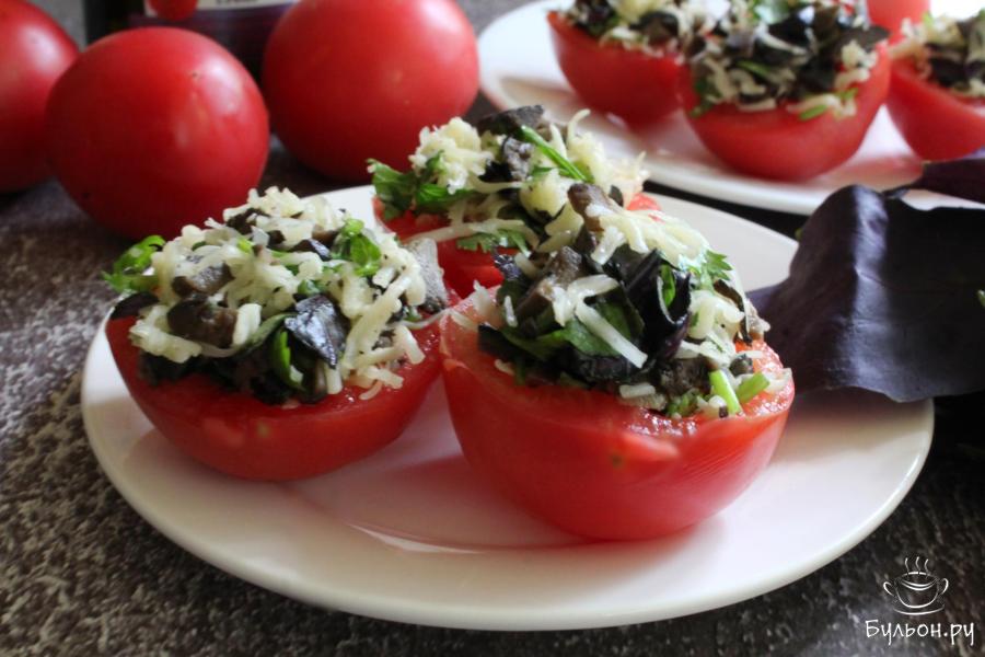 Фаршированные помидоры с сыром, оливками и базиликом