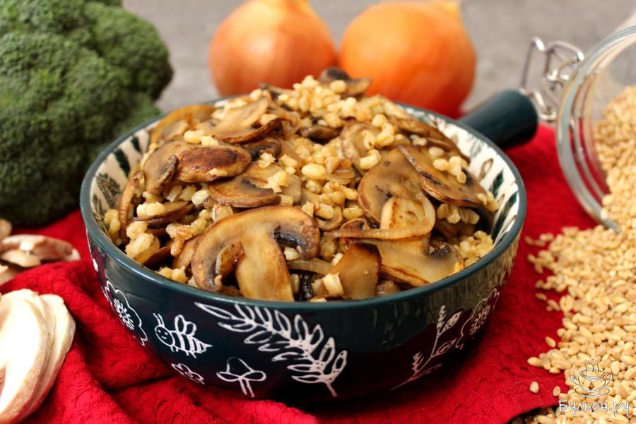 "Ачаров плав" - плов из полбы с шампиньонами по-армянски